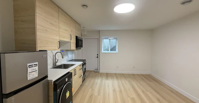 4-1536 Duthie Avenue, Burnaby, BC, V5A 2R6 - 3