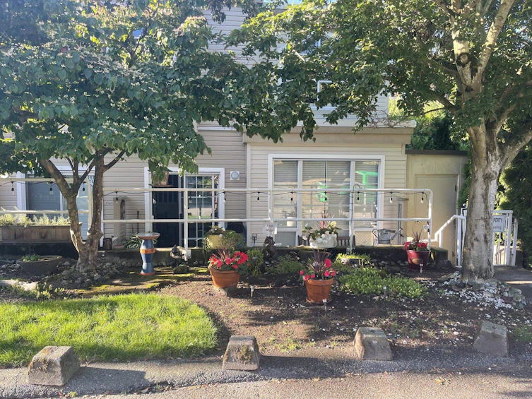 8-1169 Vidal Street, Surrey, BC, V4B 3T4