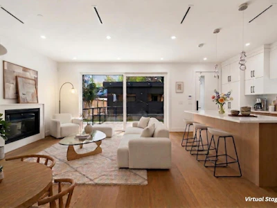 2-950 W 17th Avenue - 2