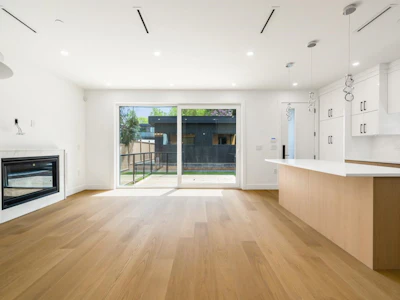 2-950 W 17th Avenue - 3