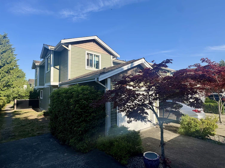 16-624 Shaw Road, Gibsons, BC, V0N 1V8 - 2