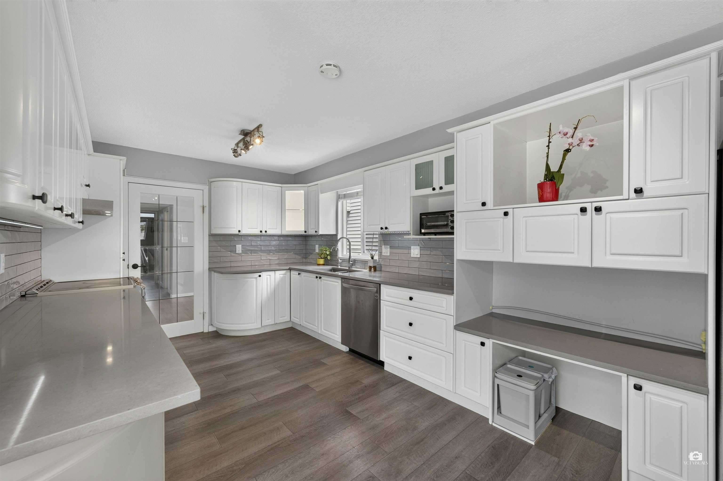 2550 Raven Court, Coquitlam, BC, V3E 2J2 - 6