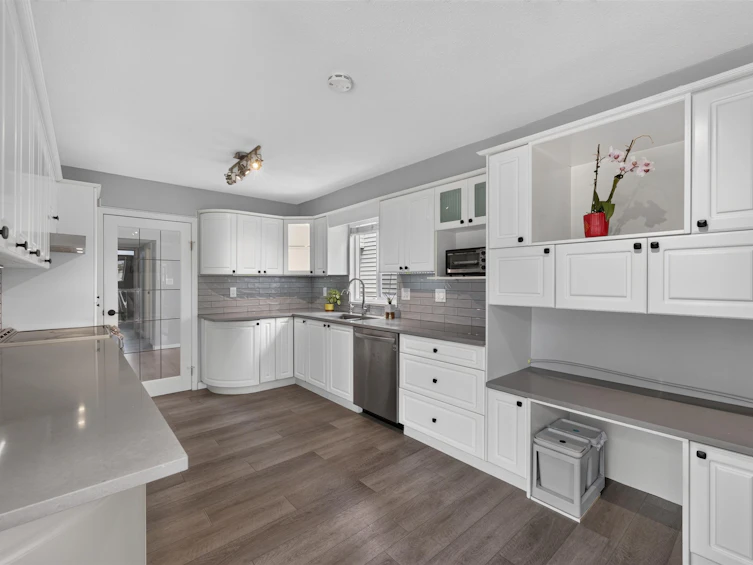 2550 Raven Court, Coquitlam, BC, V3E 2J2 - 6