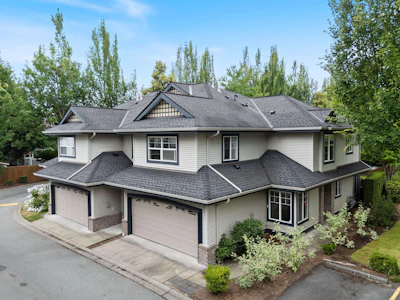 57-8111 160 Street - 2