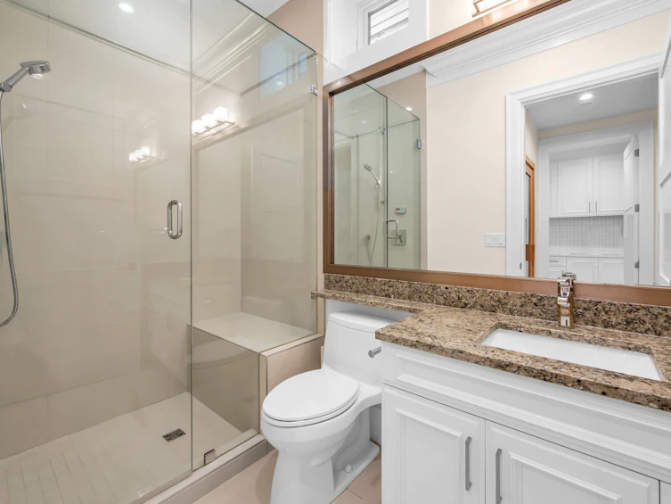 3581 W 32nd Avenue, Vancouver, BC, V6S 1Z1 - 32