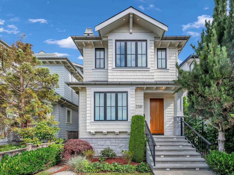 3581 W 32nd Avenue, Vancouver, BC, V6S 1Z1 - 2