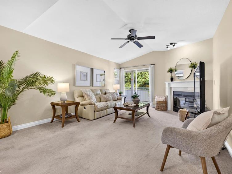 210-7156 121 Street, Surrey, BC, V3W 0J6 - 7