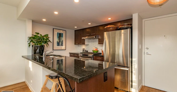 PH3-1288 Chesterfield Avenue, North Vancouver, BC, V7M 0B1 - 2