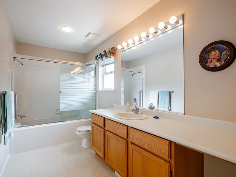 11443 Royal Crescent, Surrey, BC, V3V 6V5 - 23
