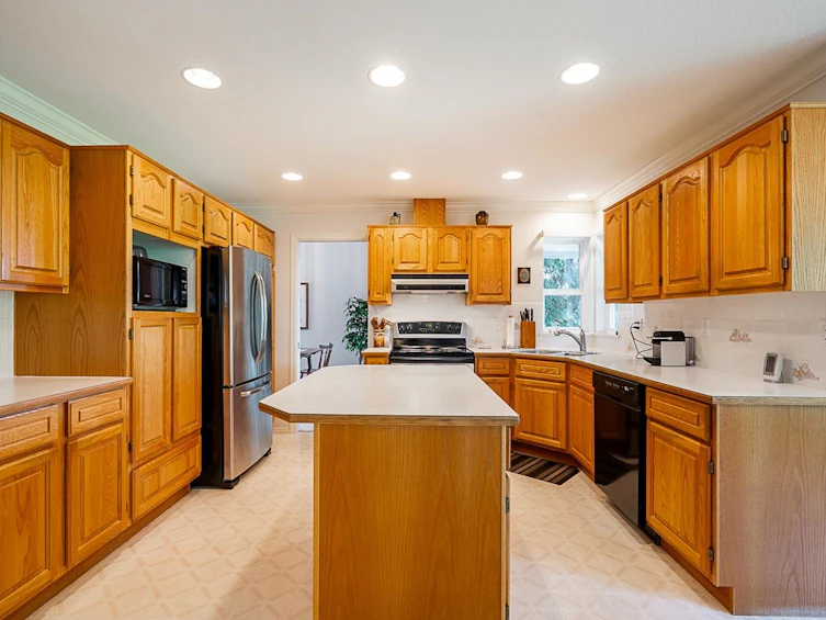 11443 Royal Crescent, Surrey, BC, V3V 6V5 - 7
