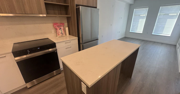 30X-82 1st Street, New Westminster, BC, V3L 0L8 - 3