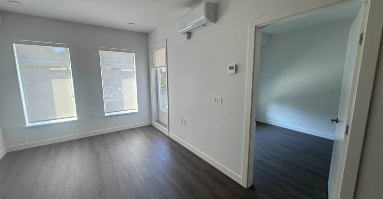 30X-82 1st Street, New Westminster, BC, V3L 0L8 - 9