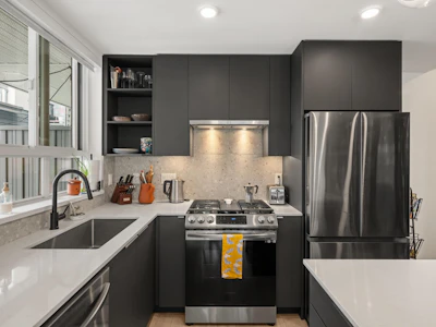 401-7920 206 Street - 5