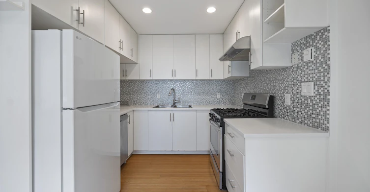 67 E 16th Avenue, Vancouver, BC, V5T 2T1 - 6