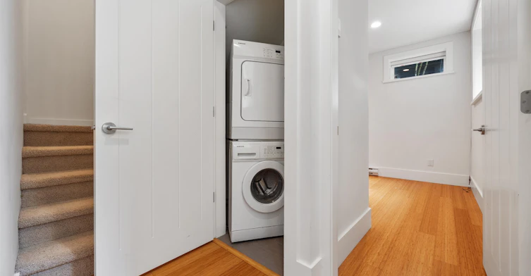 67 E 16th Avenue, Vancouver, BC, V5T 2T1 - 13