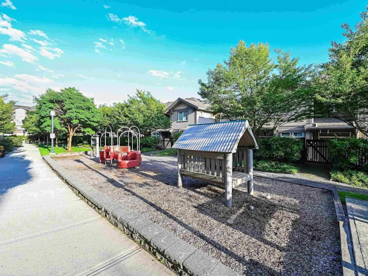 110-5889 Irmin Street, Burnaby, BC, V5J 0C1 - 32