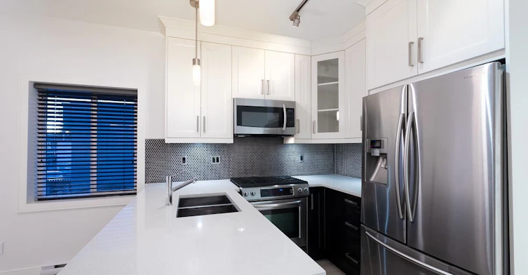 302-4548 Hastings Street, Burnaby, BC, V5C 2K4 - 3