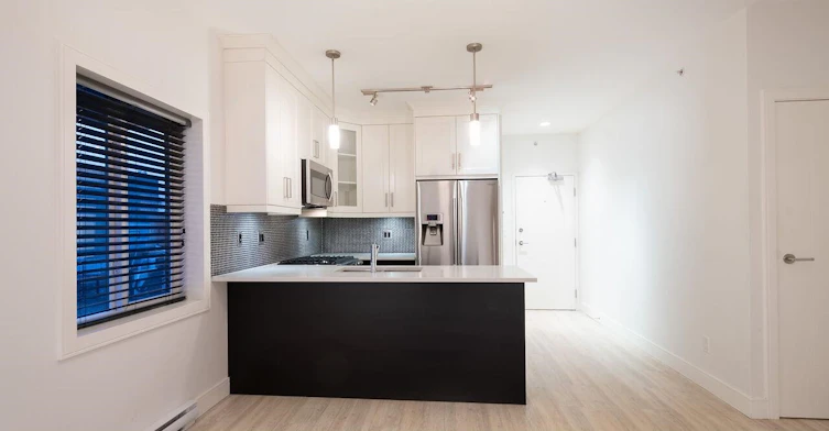 302-4548 Hastings Street, Burnaby, BC, V5C 2K4 - 5