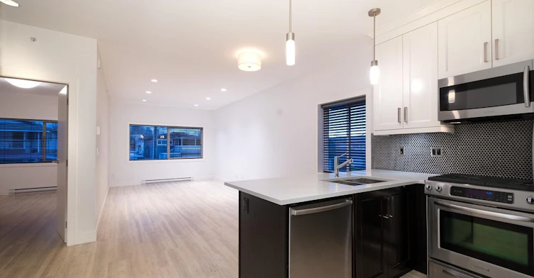 302-4548 Hastings Street, Burnaby, BC, V5C 2K4 - 9