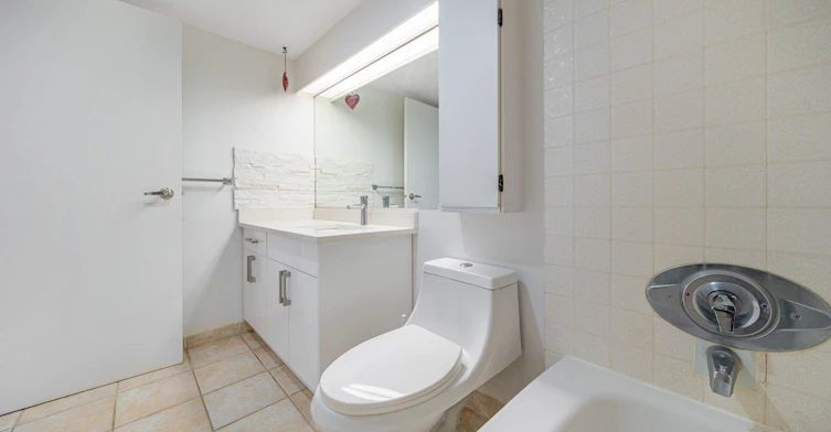 1506-2004 Fullerton Avenue, North Vancouver, BC, V7P 3G8 - 5