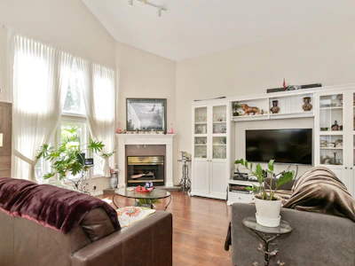 7-13911 16 Avenue - 4