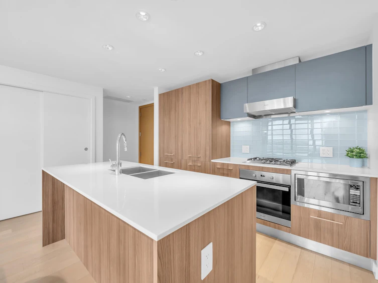 1105-4638 Gladstone Street, Vancouver, BC, V5N 0G5 - 4