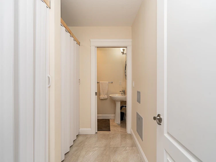 836 Sprice Avenue, Coquitlam, BC, V3J 2P1 - 28