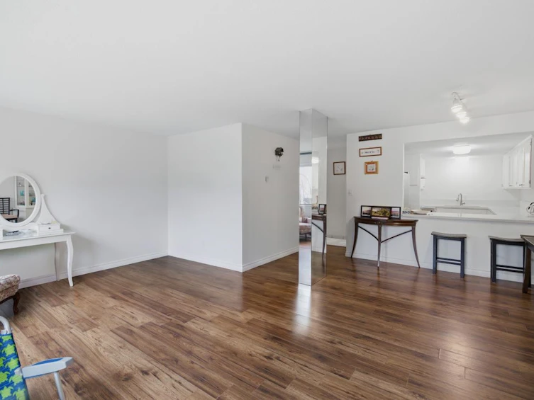 8-7363 Montecito Drive, Burnaby, BC, V5A 1R4 - 5