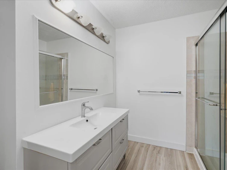 8-7363 Montecito Drive, Burnaby, BC, V5A 1R4 - 19