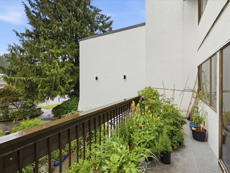 8-7363 Montecito Drive, Burnaby, BC, V5A 1R4 - 10