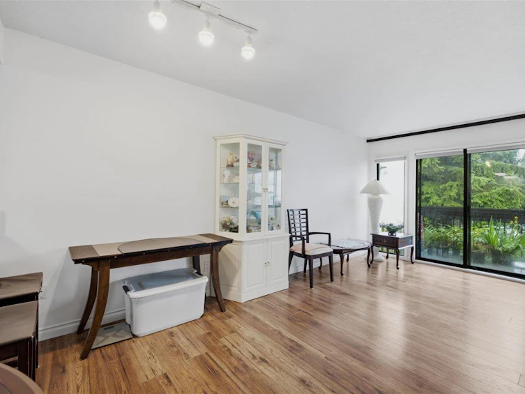 8-7363 Montecito Drive, Burnaby, BC, V5A 1R4 - 2