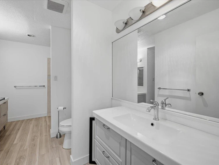 8-7363 Montecito Drive, Burnaby, BC, V5A 1R4 - 18