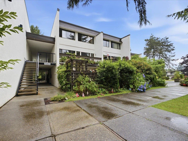 8-7363 Montecito Drive, Burnaby, BC, V5A 1R4