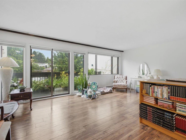 8-7363 Montecito Drive, Burnaby, BC, V5A 1R4 - 3