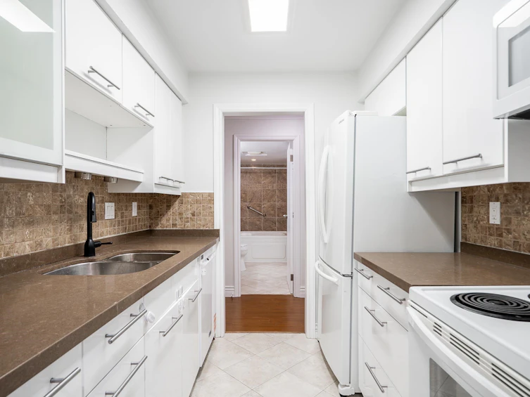 301-2320 W 40th Avenue, Vancouver, BC, V6M 4H6 - 9