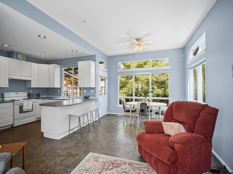 18361 66 Avenue, Surrey, BC, V3S 9A1 - 9