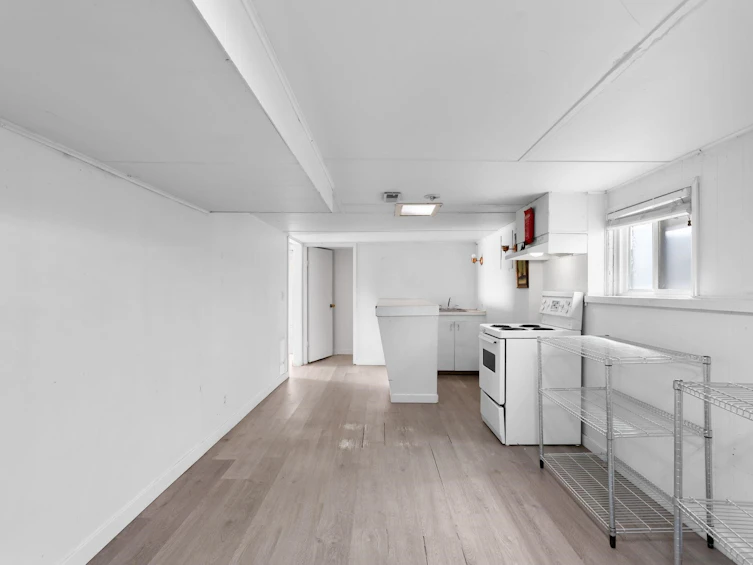 3186 E 28th Avenue, Vancouver, BC, V5R 1S7 - 20