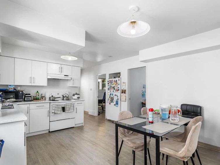 3186 E 28th Avenue, Vancouver, BC, V5R 1S7 - 10