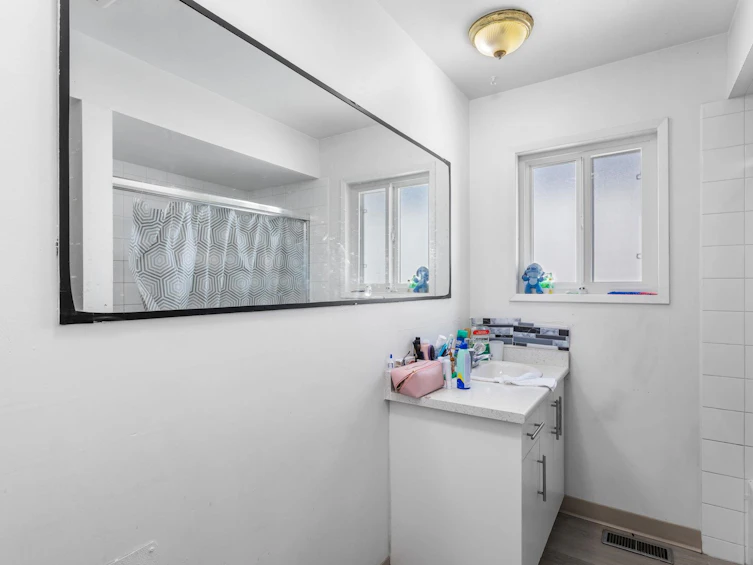 3186 E 28th Avenue, Vancouver, BC, V5R 1S7 - 12