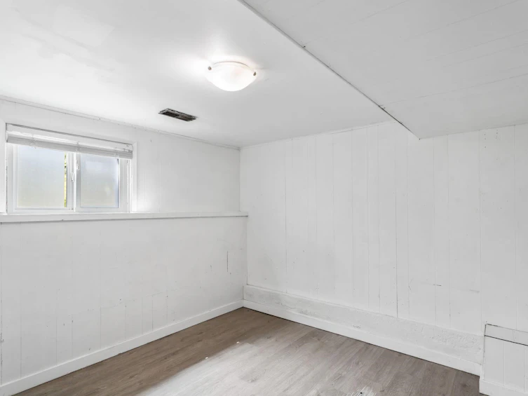 3186 E 28th Avenue, Vancouver, BC, V5R 1S7 - 22