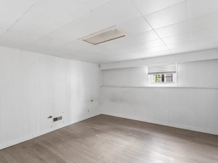 3186 E 28th Avenue, Vancouver, BC, V5R 1S7 - 21