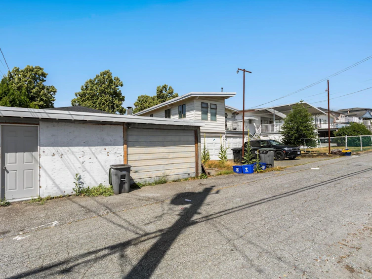 3186 E 28th Avenue, Vancouver, BC, V5R 1S7 - 28