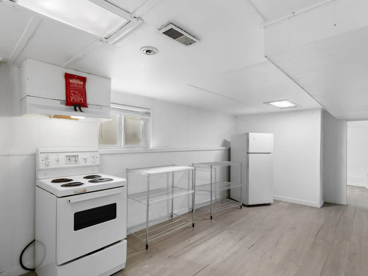 3186 E 28th Avenue, Vancouver, BC, V5R 1S7 - 18