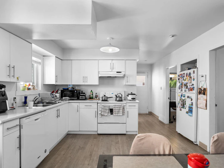 3186 E 28th Avenue, Vancouver, BC, V5R 1S7 - 11