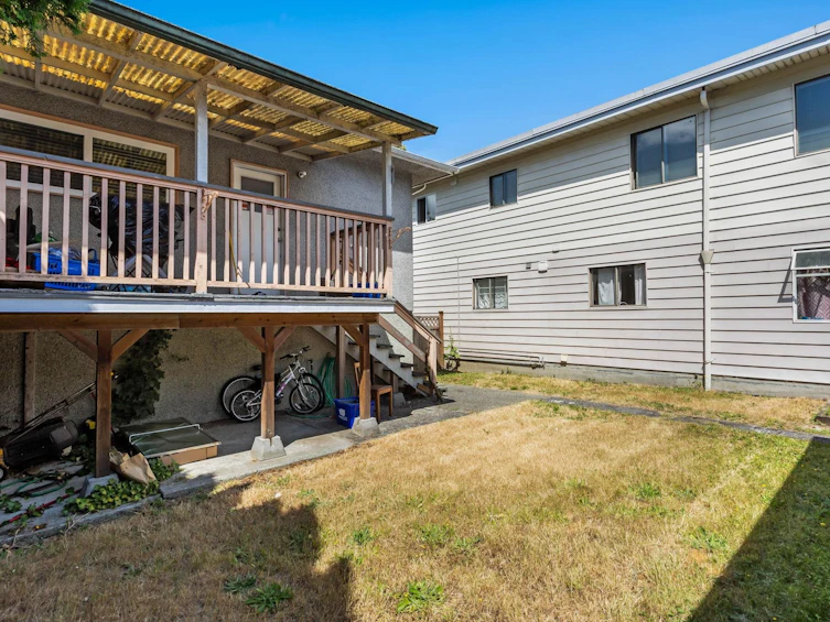 3186 E 28th Avenue, Vancouver, BC, V5R 1S7 - 30