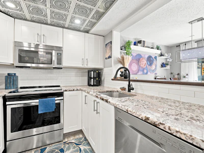 17-21550 Cherrington Avenue - 3