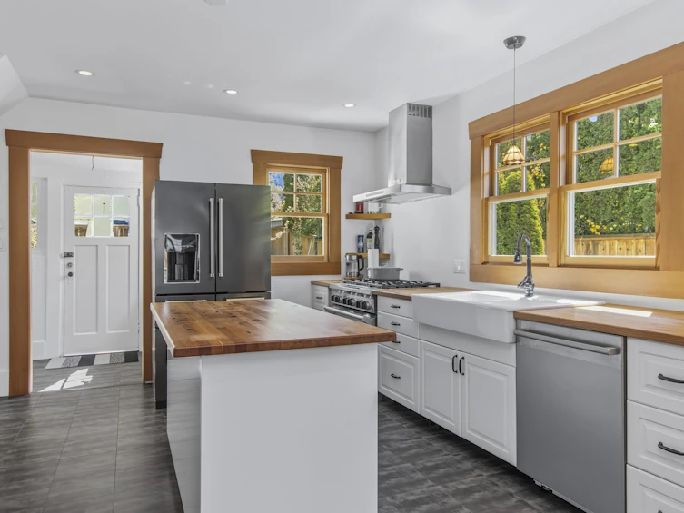 615 Shaughnessy Place, Squamish, BC, V8B 1J1 - 13