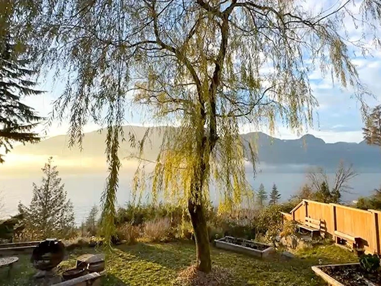 615 Shaughnessy Place, Squamish, BC, V8B 1J1