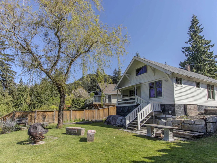 615 Shaughnessy Place, Squamish, BC, V8B 1J1 - 30