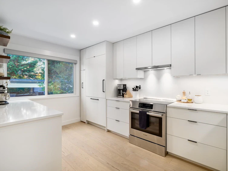 4663 Hoskins Road, North Vancouver, BC, V7K 2R3 - 2